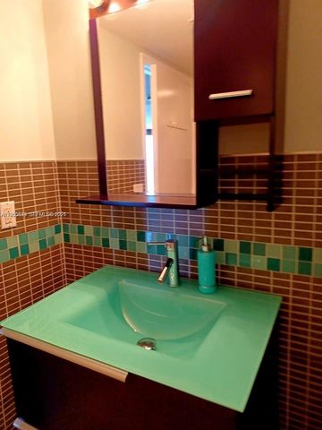 16699 Collins Ave 1605, Sunny Isles Beach, FL 33160
