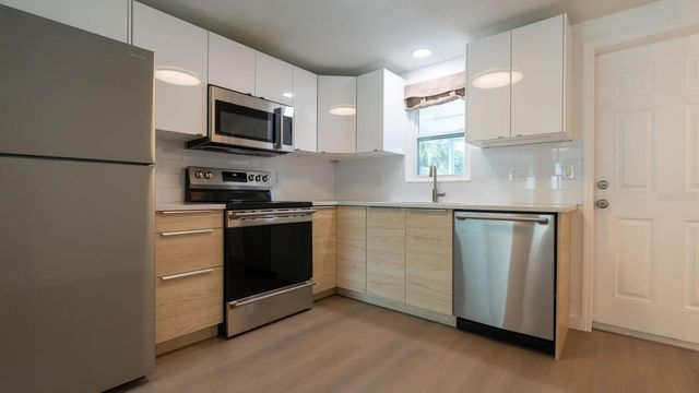 2237 MICHELE DRIVE, Sarasota, FL 34231