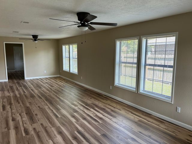 1515 Rose St, Deridder, LA 70634