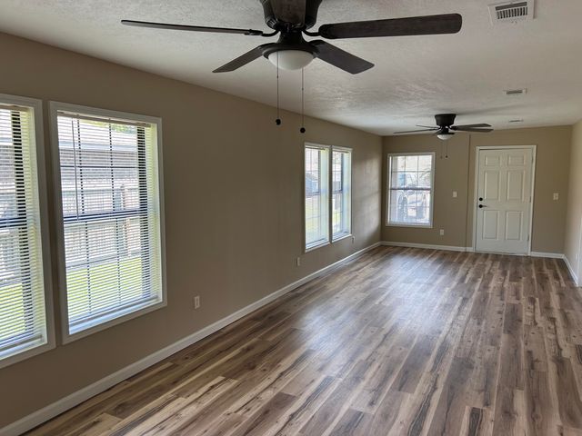 1515 Rose St, Deridder, LA 70634