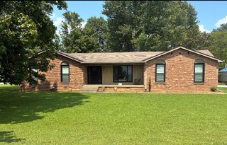 3203 E Old Ashland City Rd, Clarksville, TN 37043