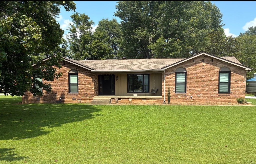 3203 E Old Ashland City Rd, Clarksville, TN 37043
