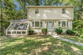 15 Elm Road, Tolland, CT 06084