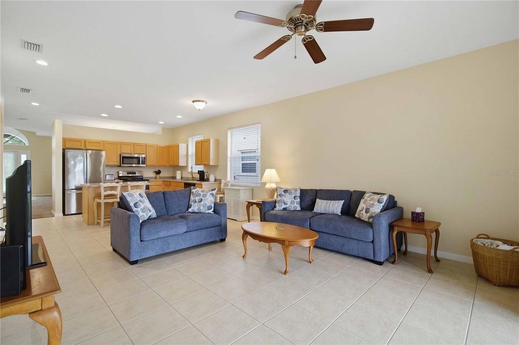 Image 11 of property listing at 236 GOLDEN HARBOUR TRAIL, Bradenton, FL 34212
