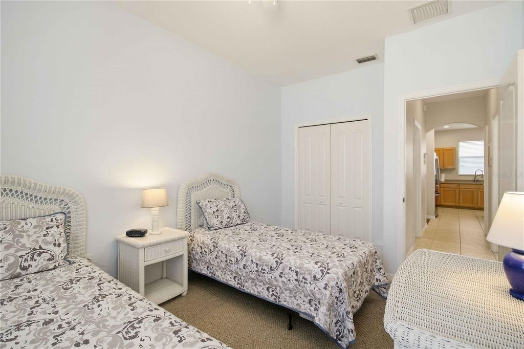Image 20 of property listing at 236 GOLDEN HARBOUR TRAIL, Bradenton, FL 34212