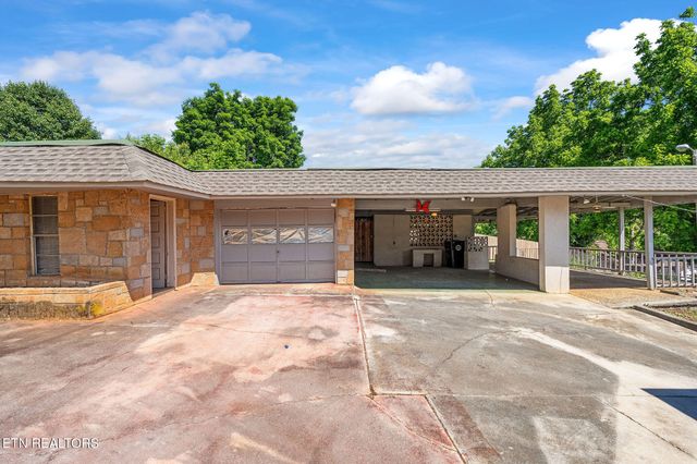 303 E Louise Ave, Morristown, TN 37813
