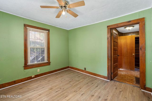 303 E Louise Ave, Morristown, TN 37813