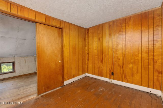 303 E Louise Ave, Morristown, TN 37813