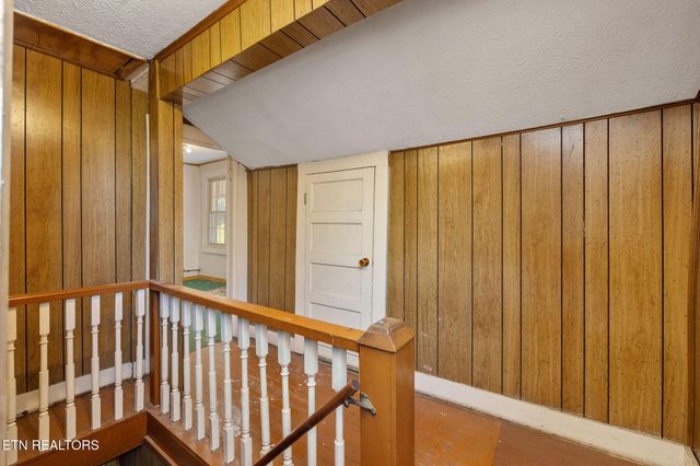 303 E Louise Ave, Morristown, TN 37813