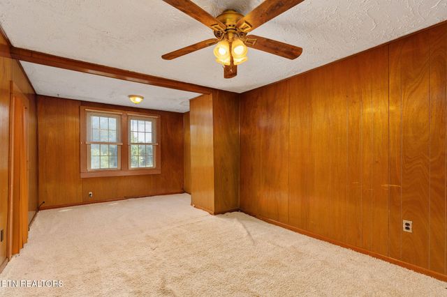 303 E Louise Ave, Morristown, TN 37813