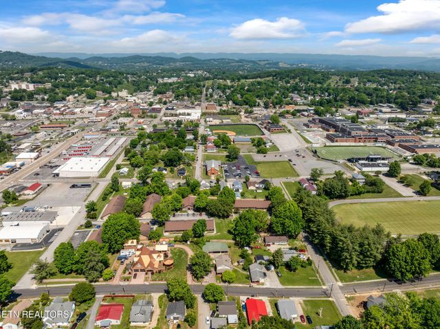 303 E Louise Ave, Morristown, TN 37813