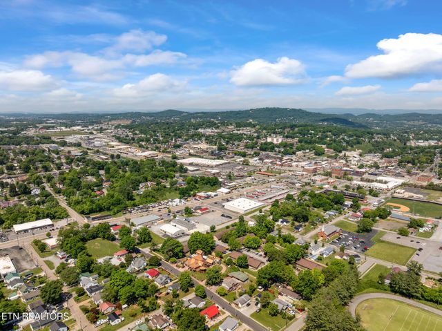 303 E Louise Ave, Morristown, TN 37813