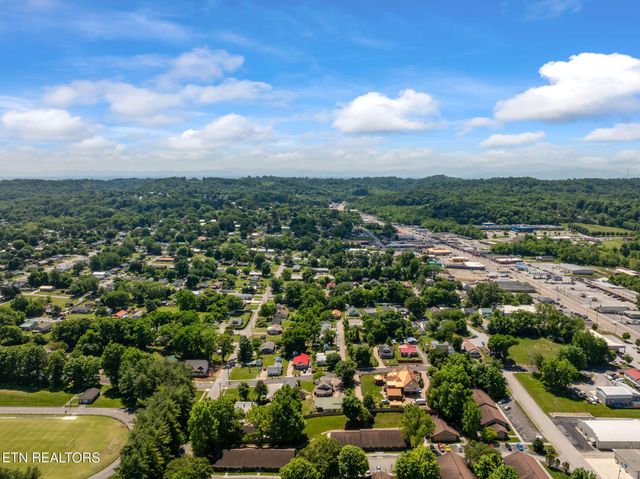 303 E Louise Ave, Morristown, TN 37813