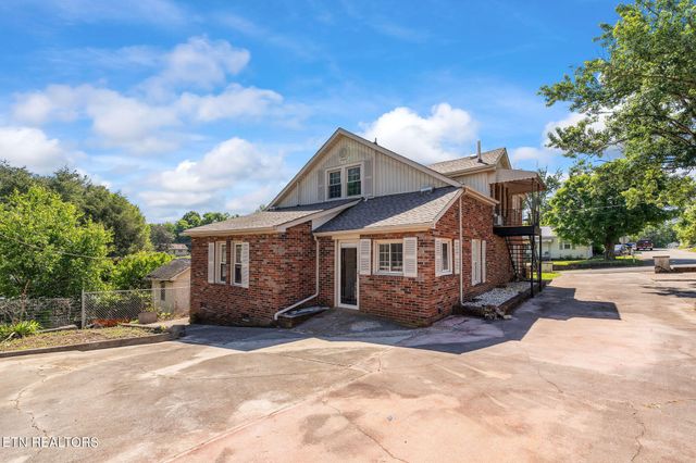 303 E Louise Ave, Morristown, TN 37813