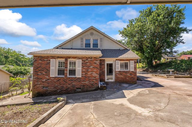 303 E Louise Ave, Morristown, TN 37813