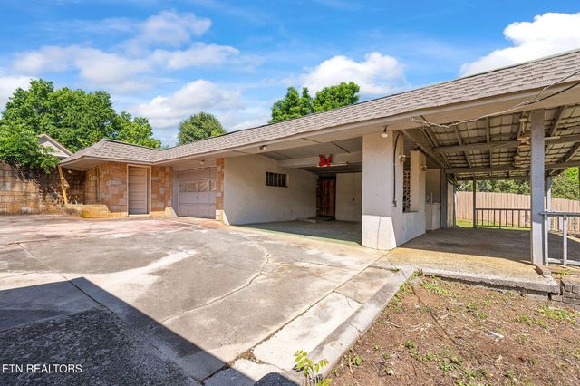 303 E Louise Ave, Morristown, TN 37813