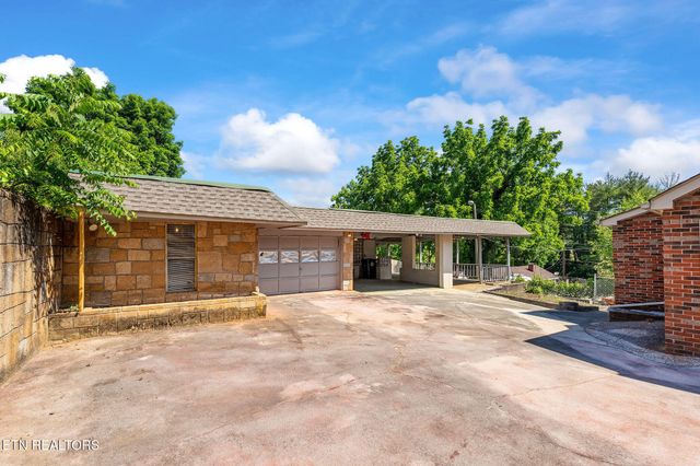 303 E Louise Ave, Morristown, TN 37813