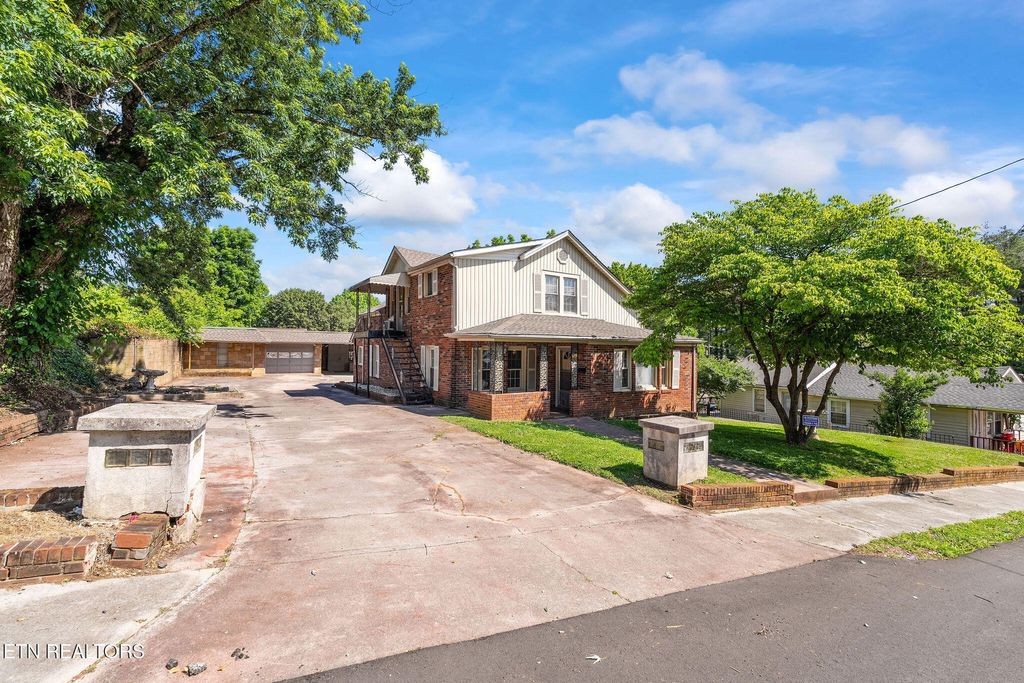 303 E Louise Ave, Morristown, TN 37813
