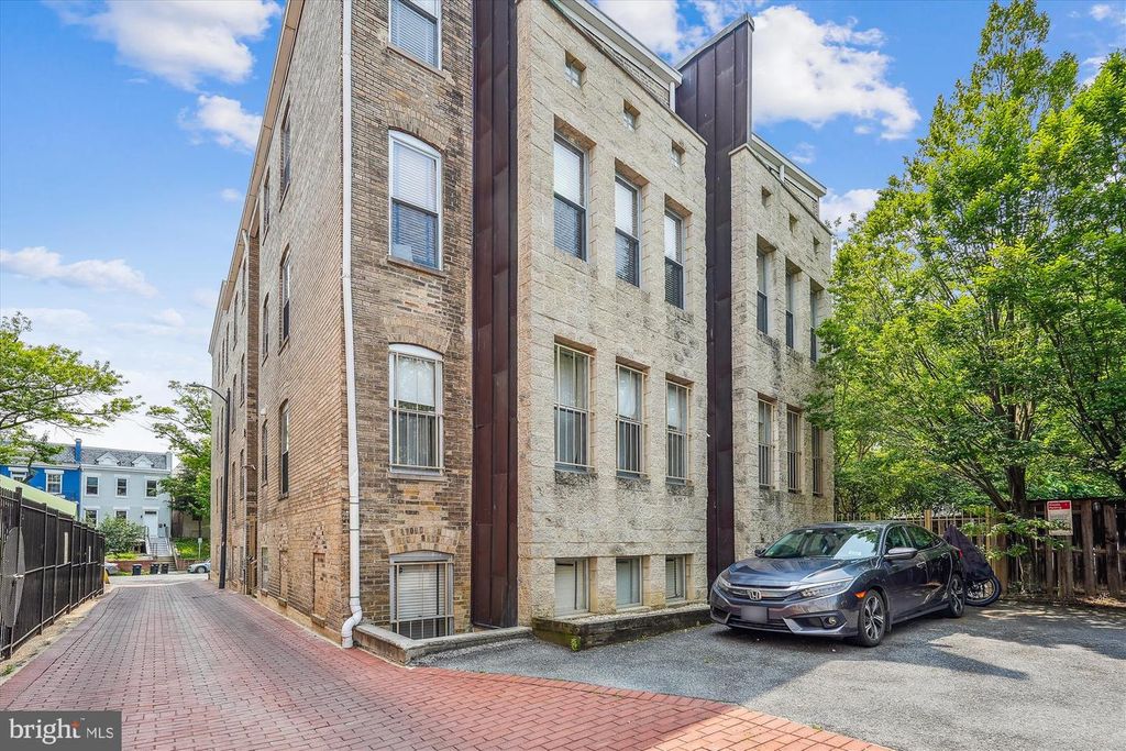 2914 11TH ST NW #102, Washington, DC 20001