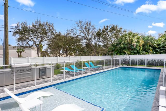 4990 NW 2nd Court, Boca Raton, FL 33431
