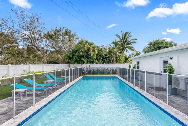 4990 NW 2nd Court, Boca Raton, FL 33431