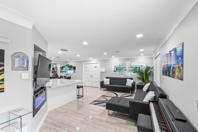 4990 NW 2nd Court, Boca Raton, FL 33431