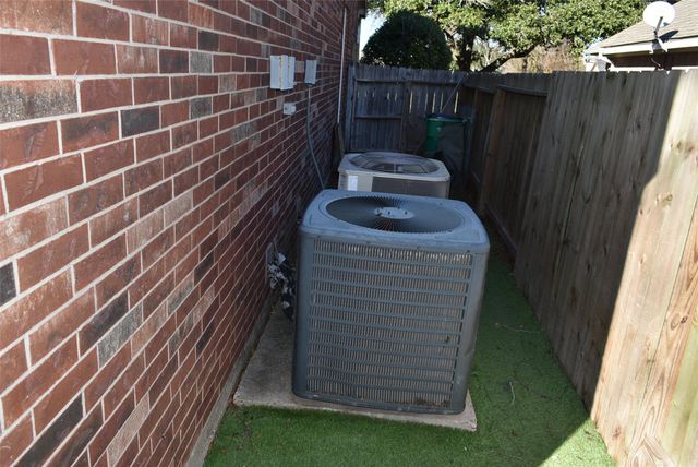 6122 Terrell Hills Drive, Richmond, TX 77469