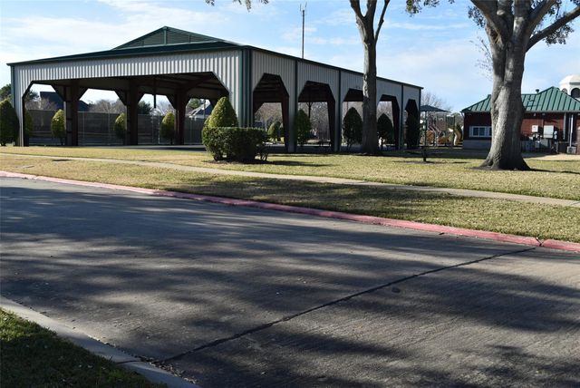 6122 Terrell Hills Drive, Richmond, TX 77469