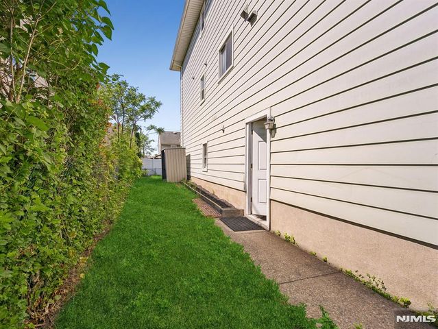436 Sylvan Street, Saddle Brook, NJ 07663