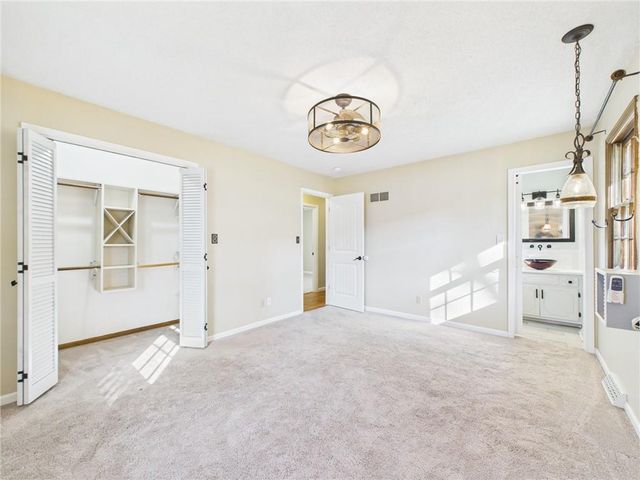 90 Grandview Drive, Warrensburg, MO 64093