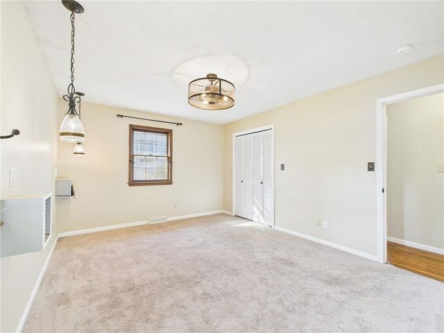 90 Grandview Drive, Warrensburg, MO 64093