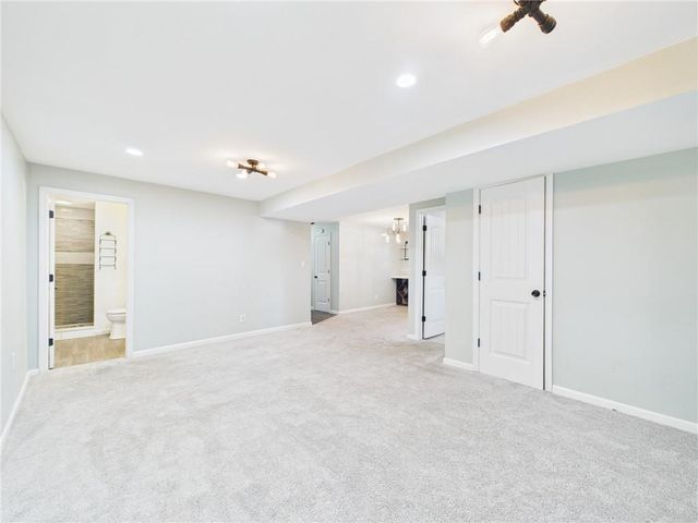 90 Grandview Drive, Warrensburg, MO 64093