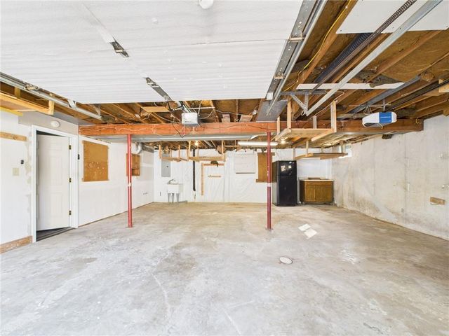 90 Grandview Drive, Warrensburg, MO 64093