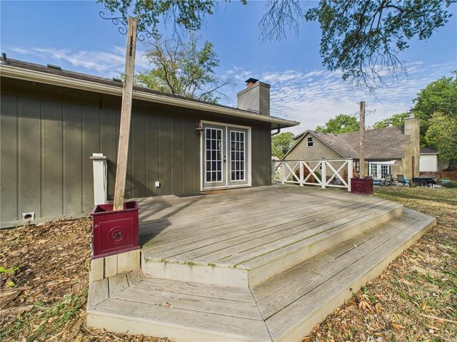 90 Grandview Drive, Warrensburg, MO 64093