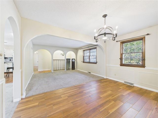 90 Grandview Drive, Warrensburg, MO 64093