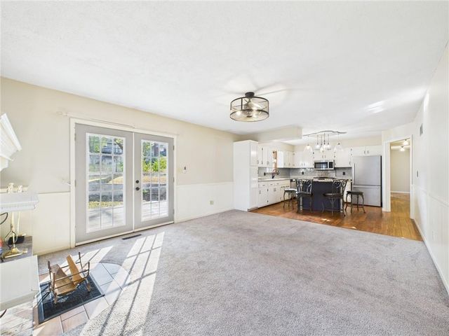 90 Grandview Drive, Warrensburg, MO 64093