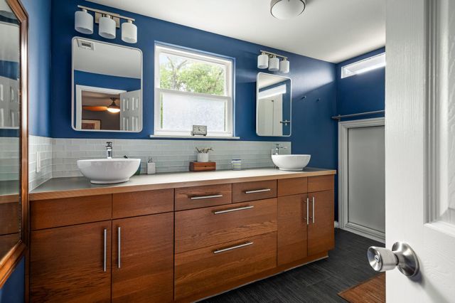 2202 Garden ST, Austin, TX 78702