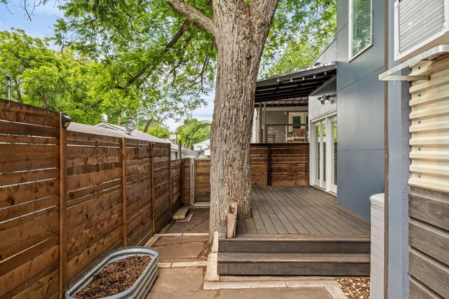 2202 Garden ST, Austin, TX 78702