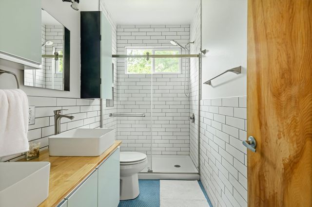 2202 Garden ST, Austin, TX 78702