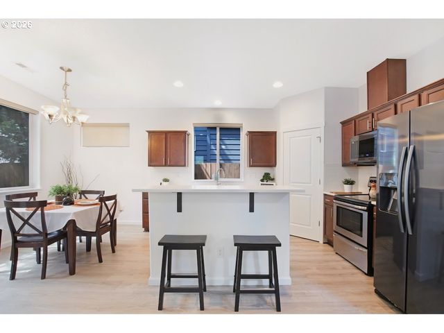 17732 Sw JOHNSON St, Beaverton, OR 97003