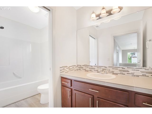 17732 Sw JOHNSON St, Beaverton, OR 97003
