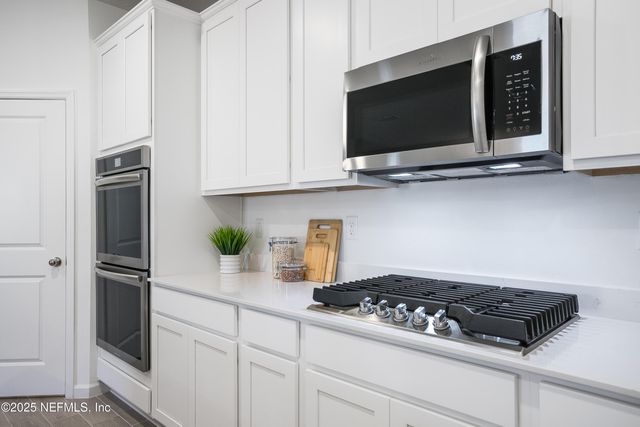 2672 FIELD DAISY Lane, Green Cove Springs, FL 32043