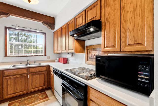 804 Faldas De La Sierra, Santa Fe, NM 87501