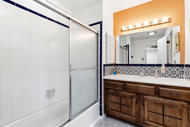 804 Faldas De La Sierra, Santa Fe, NM 87501
