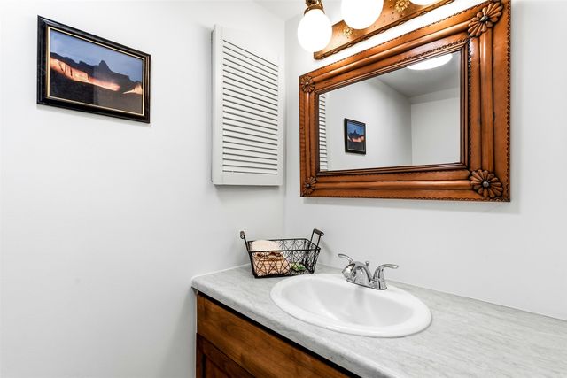 804 Faldas De La Sierra, Santa Fe, NM 87501