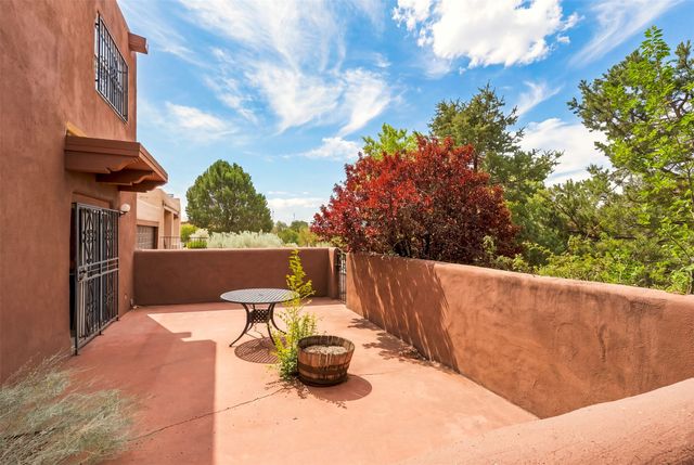 804 Faldas De La Sierra, Santa Fe, NM 87501