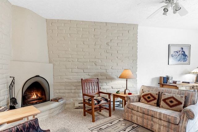 804 Faldas De La Sierra, Santa Fe, NM 87501