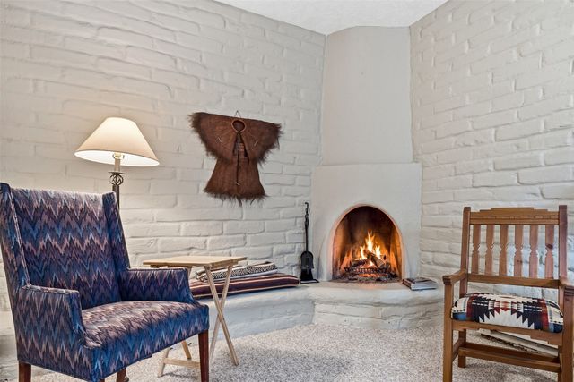 804 Faldas De La Sierra, Santa Fe, NM 87501