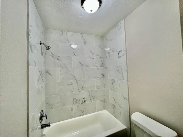 1511 Nichole Woods Drive, Houston, TX 77047