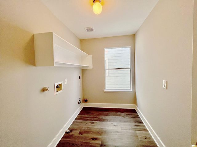 1511 Nichole Woods Drive, Houston, TX 77047